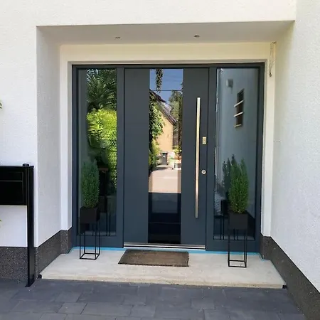 Vakantiehuis Haus Mit Viel Platz, Terrasse Und Garten Alfter